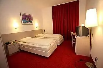 Topas Frankfurt Centre - Digital Check-in 美因河畔法兰克福