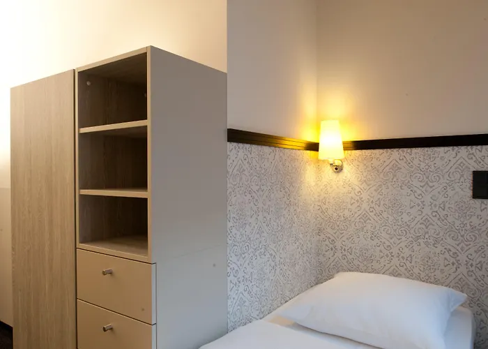 Topas Frankfurt Centre - Digital Check-in 3*