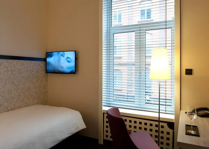 Topas Frankfurt Centre - Digital Check-in